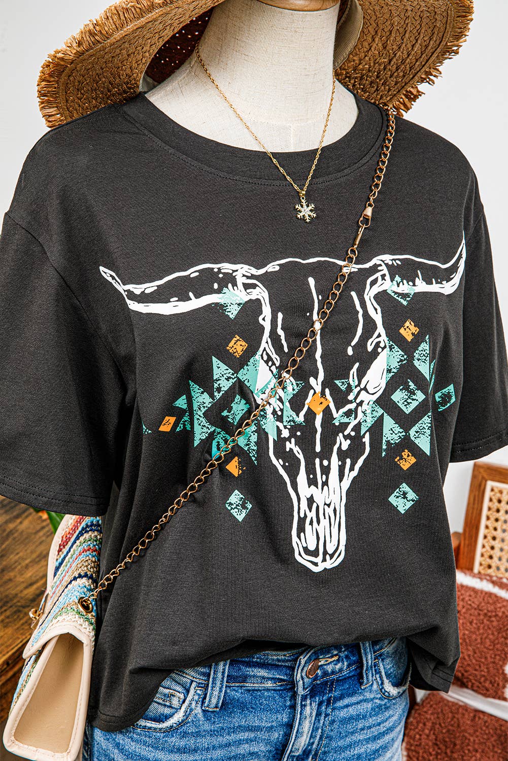 Western Bull Head Skull Cropped Tee