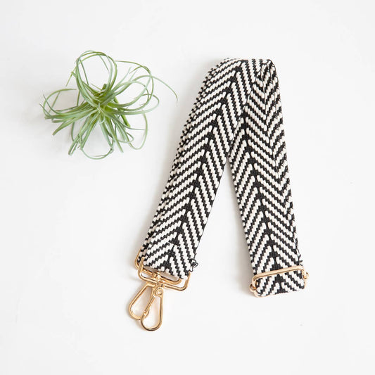 Guitar Style Purse Strap - Black & White zig Zag