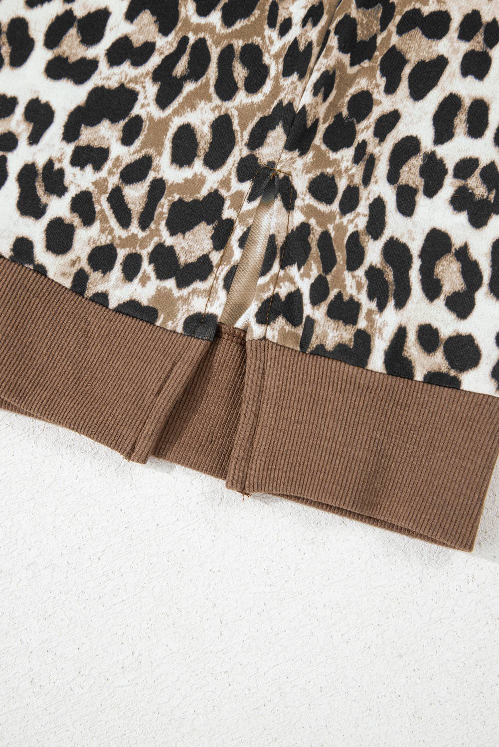 Plus Size Leopard Contrast Trim Loose Top