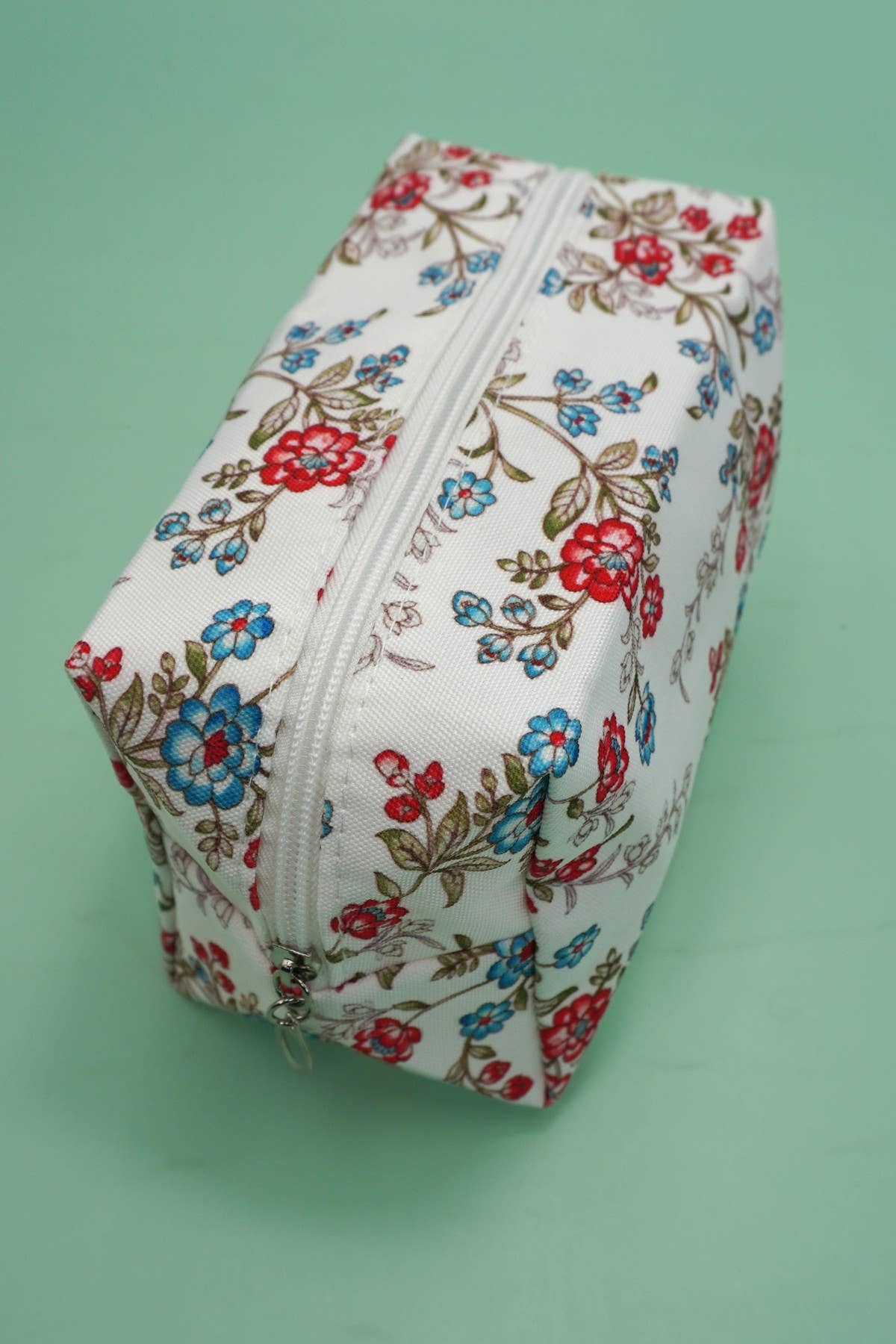 Floral makeup pouch