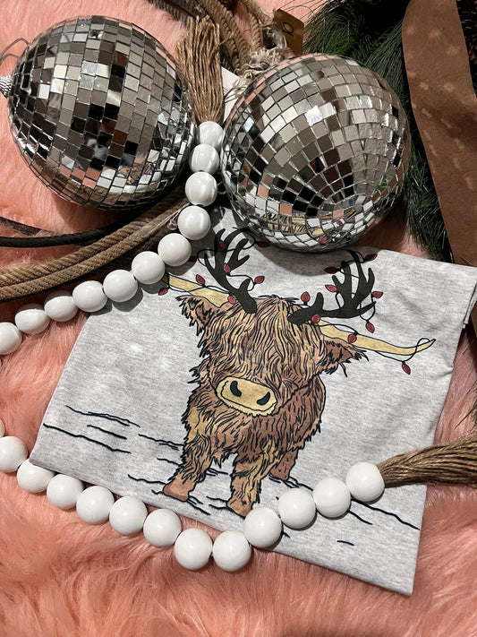 CHRISTMAS HIGHLAND COW TEE