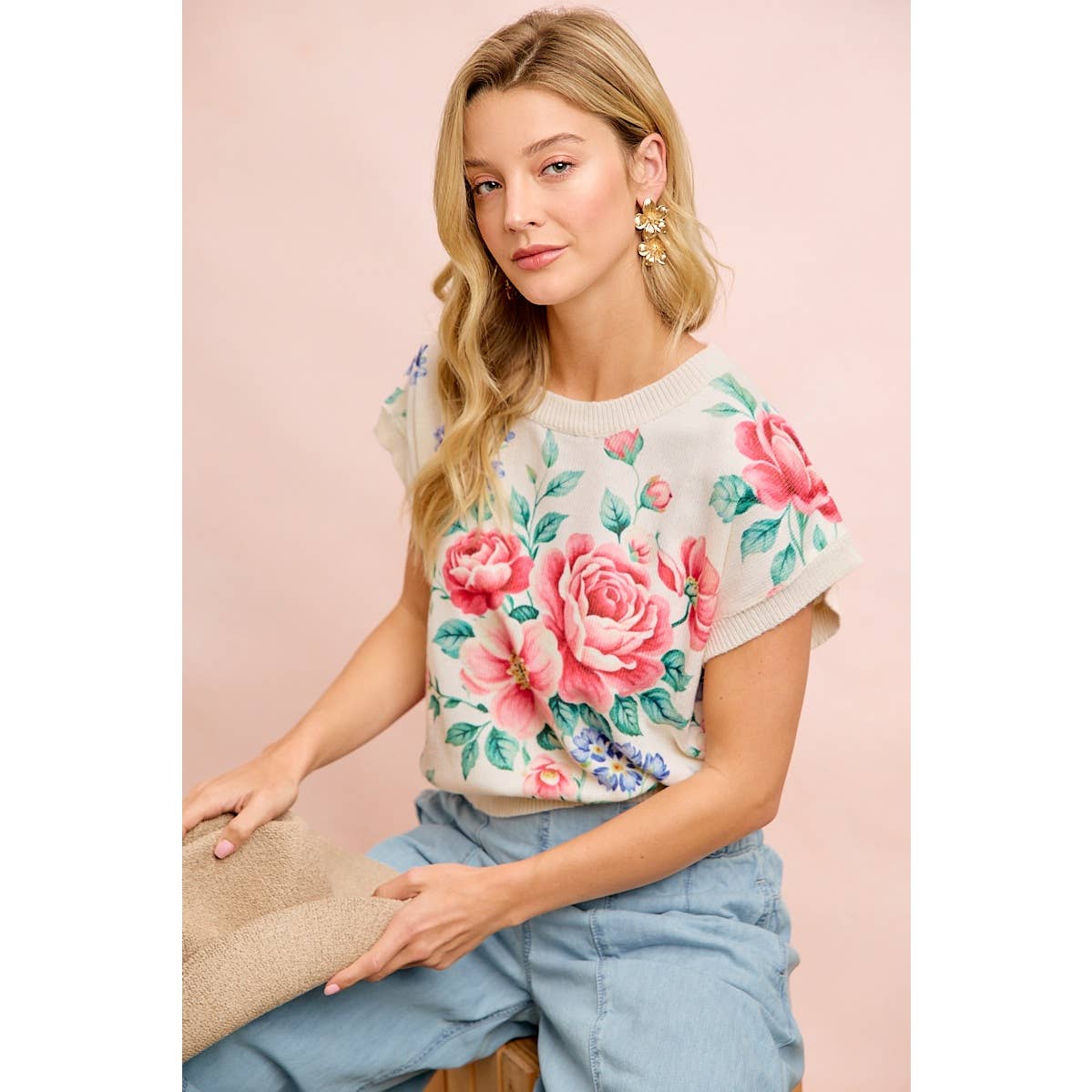 Floral artwork printed short sleeve sweater