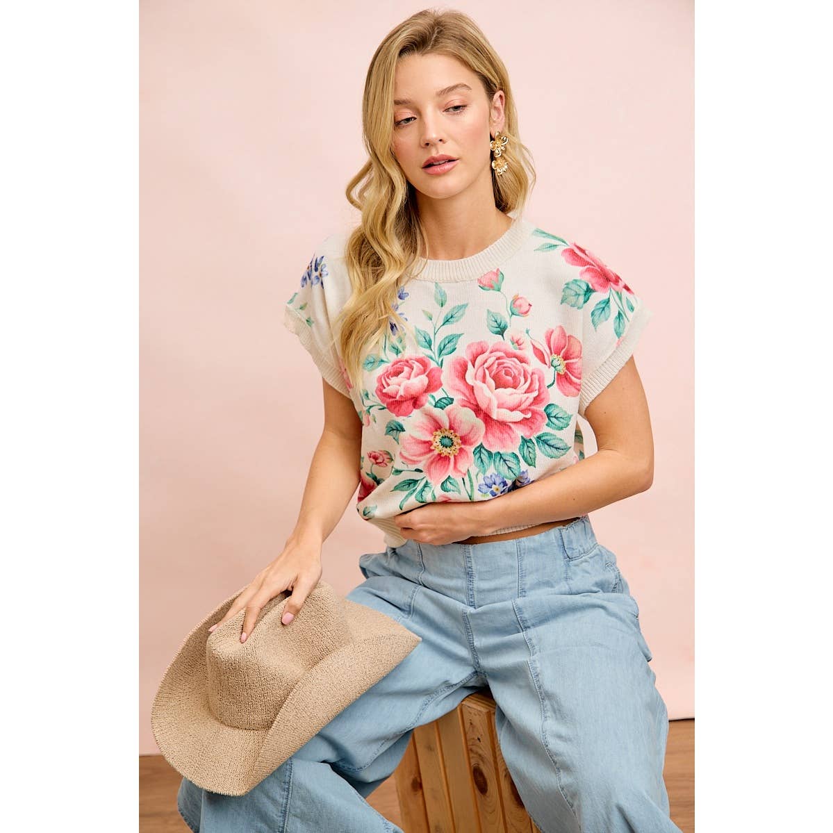 Floral artwork printed short sleeve sweater