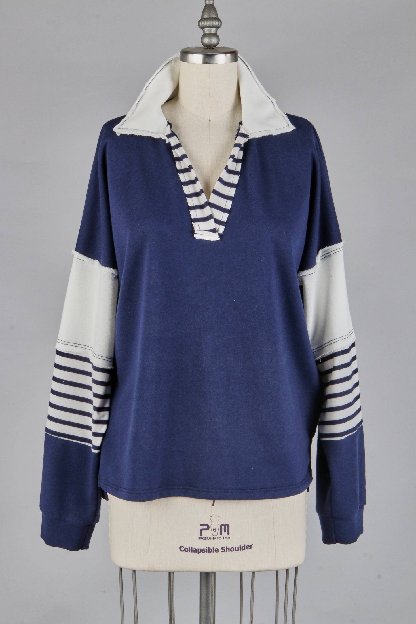 Varsity navy/white top