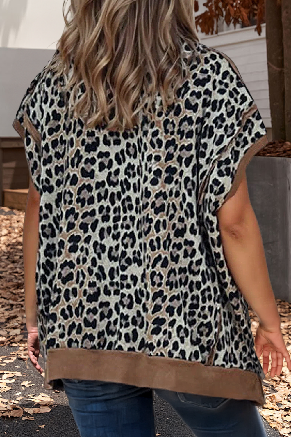 Plus Size Leopard Contrast Trim Loose Top