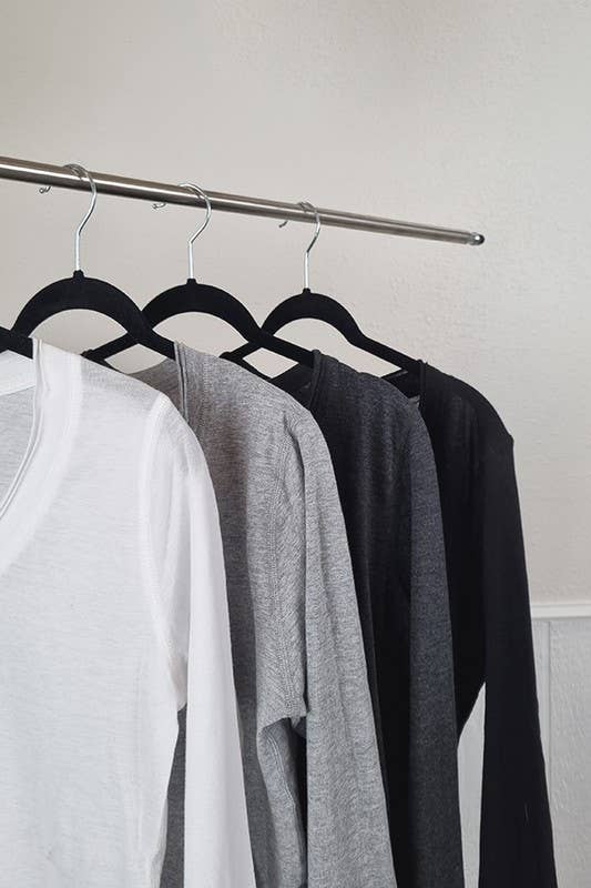 V114-1 RAW EDGE TEE