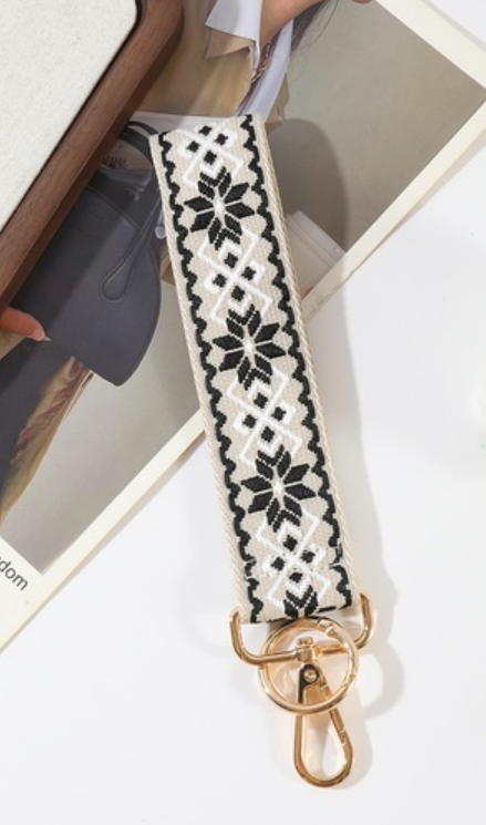 Weave wristlet keychains