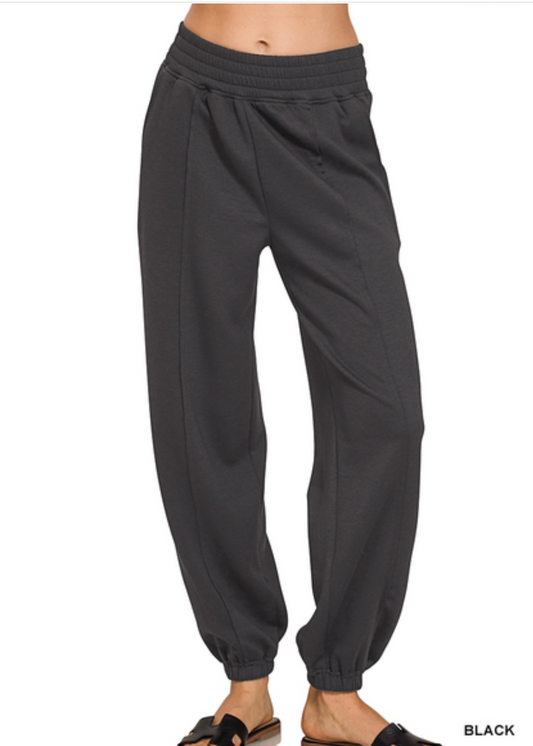 Scuba joggers with pockets